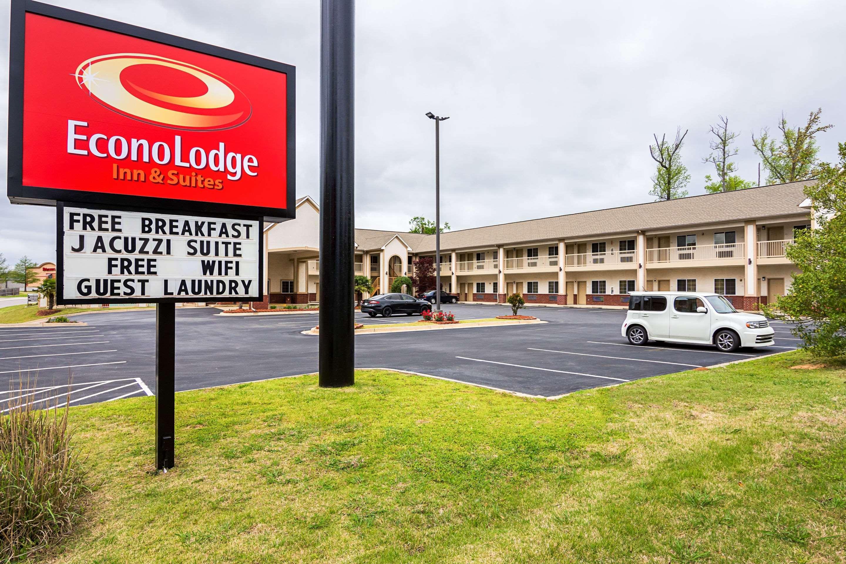 Econo Lodge Inn & Suites Брайант Экстерьер фото